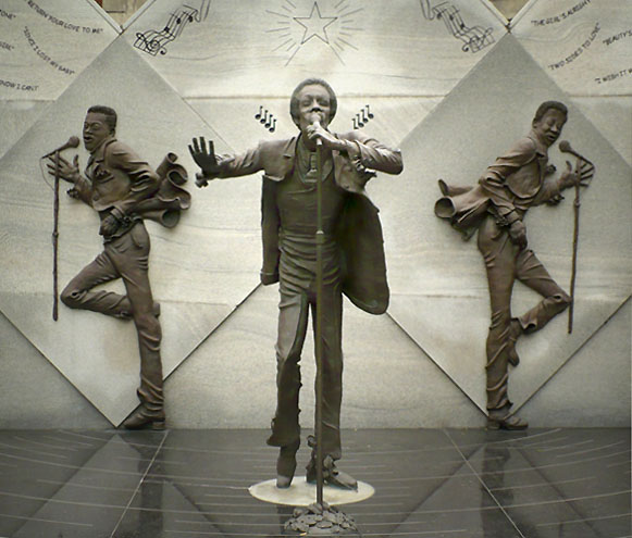 File:Eddie Kendrick sculpture.jpg