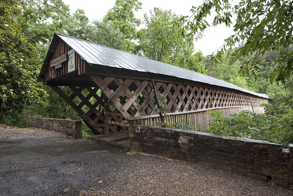 File:Horton Mill Bridge.jpg