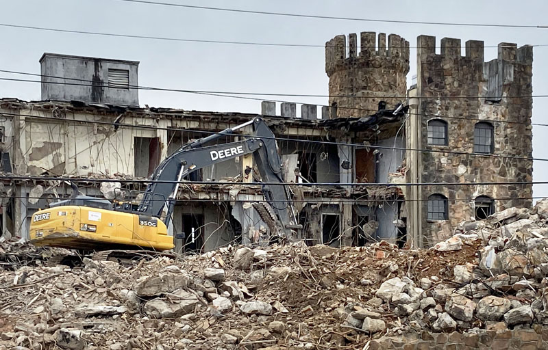 File:2022-01 Quinlan demolition.jpg