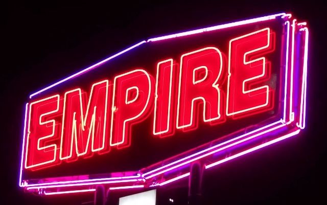 File:Club Empire sign.jpg