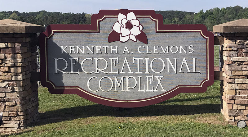 File:Clemons Recreational Complex - sign.jpg