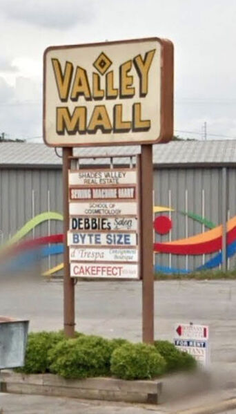 File:2015 Valley Mall sign.jpg