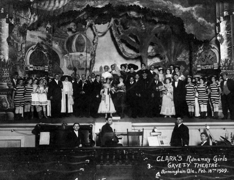 File:Clark's Runaway Girls at the Gayety 1909-02-18.jpg