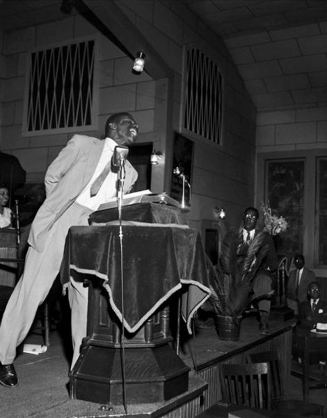 File:Shuttlesworth preaching 1956.jpg
