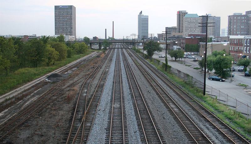 File:Railroad tracks in downtown Birmingham, looking west from the 24th street bridge.jpg