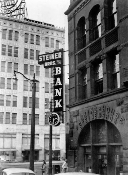 File:Steiner Bros Bank sign.jpg