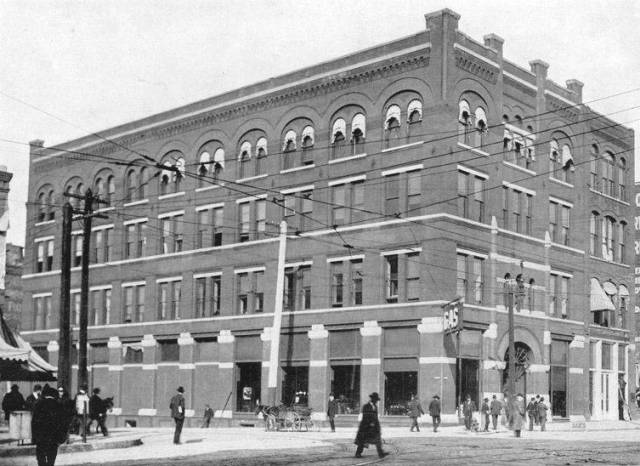 File:BRLPCo building 1908.jpg