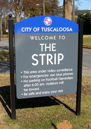 File:The Strip (Tuscaloosa) welcome sign.jpg