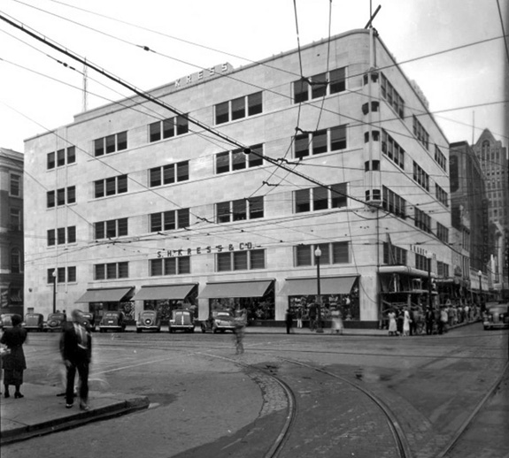 File:1937 Kress building.jpg