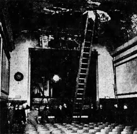 File:1951 Newmar Theatre fire.jpg