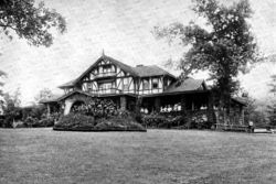 The Clubhouse in Lakeview in 1908