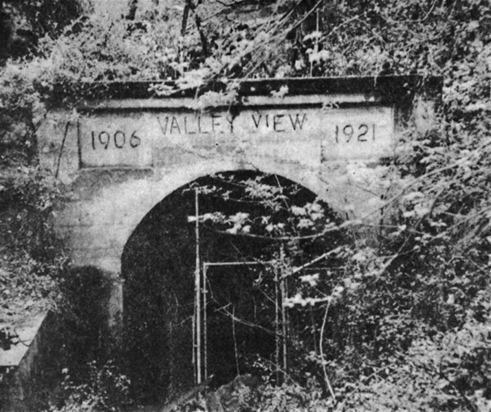 File:Valley View Mine portal.jpg