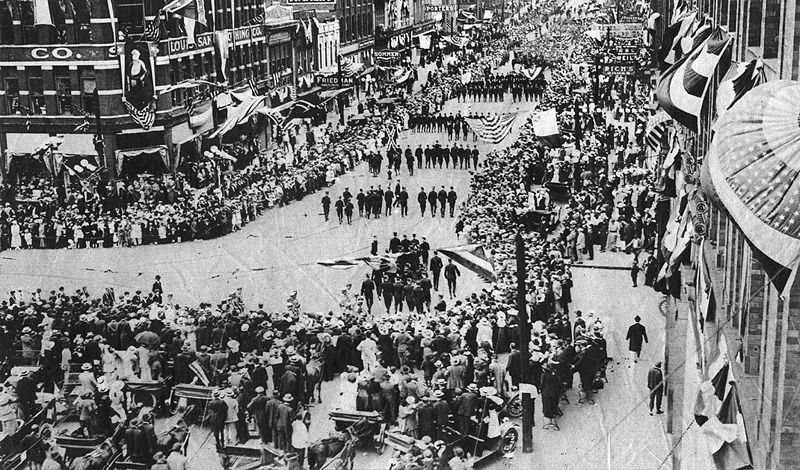 File:1916 UCV parade 1.jpg