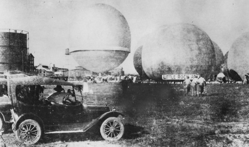 File:1920 balloon race.jpg