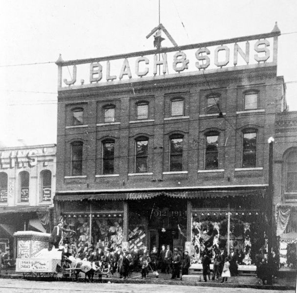 File:1907 Blach's store.jpg