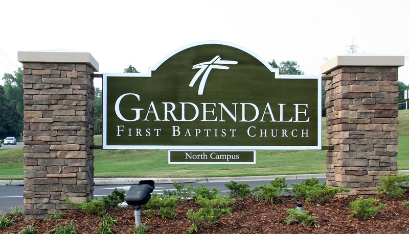 File:Gardendale First Baptist Church sign.jpeg